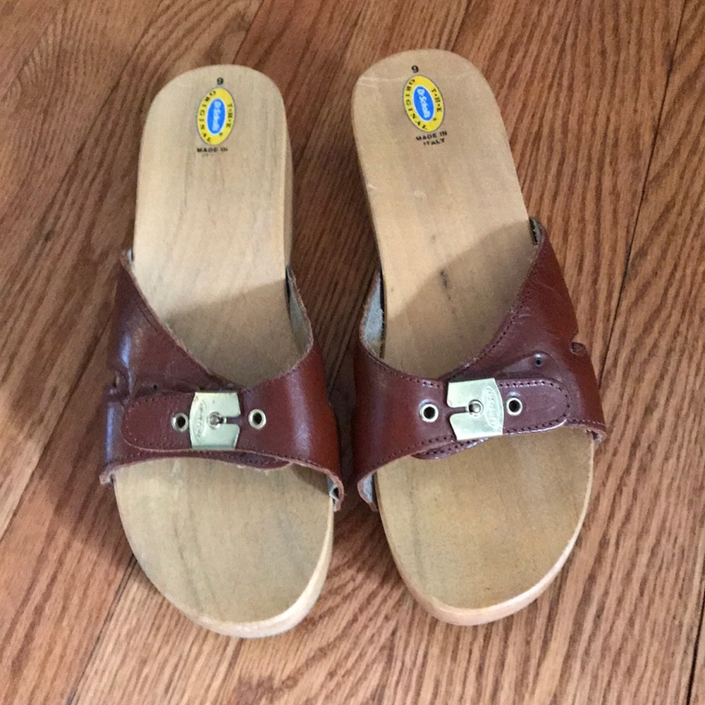 Wood bottom Sandals, great condition!